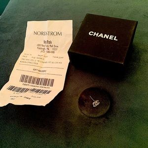 Authentic single Chanel mini CC earring, receipt